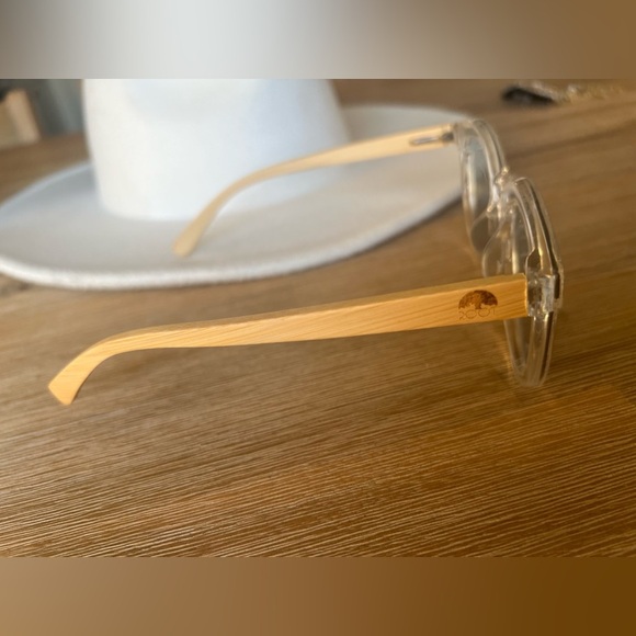 ROOT Sunglasses with Blue Lenses. Unisex. - Picture 5 of 6